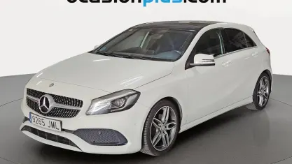 Usado Mercedes A180 AMG line 109 CV (80 kW) 2016 Blanco Utilitario