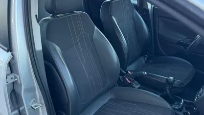 Usado Opel Corsa Color Edition 95 CV (69 kW) 2012 Utilitario