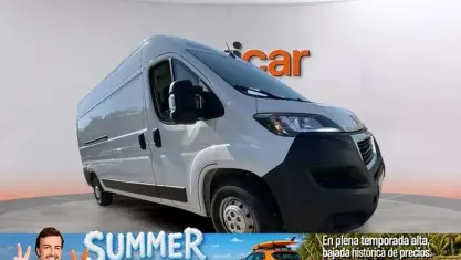 Usado Peugeot Boxer S 140 CV (102 kW) 2023 Azul Van