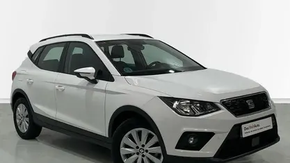 Begagnad Seat Arona Style 110 HK (80 kW) 2021 Vit SUV