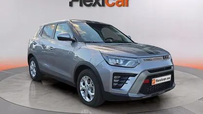 Usado Ssangyong (KGM) Tivoli 163 CV (119 kW) 2025 Gris SUV