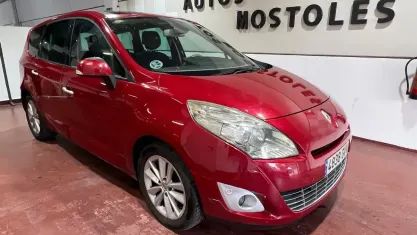 Usado Renault Scénic III Privilege 160 CV (117 kW) 2010 Rojo