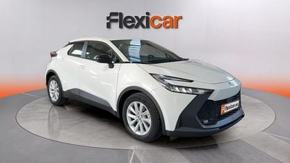 Używany Toyota C-HR Active 140 KM (102 kW) 2024 Biały SUV