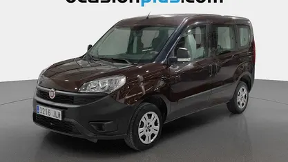 Usado Fiat Doblò Pop 90 CV (66 kW) 2016 Marrón Monovolumen