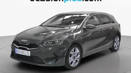 Usado Kia Ceed 100 CV (73 kW) 2021 Gris Utilitario