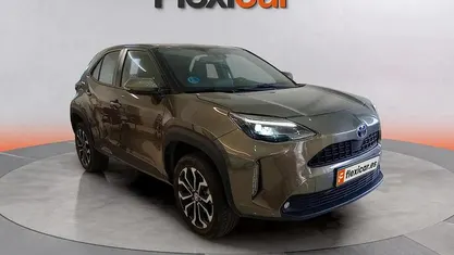 Usado Toyota Yaris Hybrid Active 116 CV (85 kW) 2024 Gris