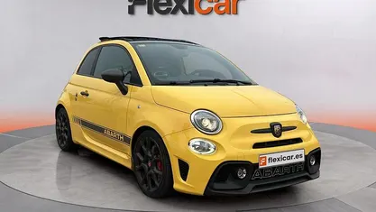 Usado Abarth 595 180 CV (132 kW) 2018 Amarillo Berlina