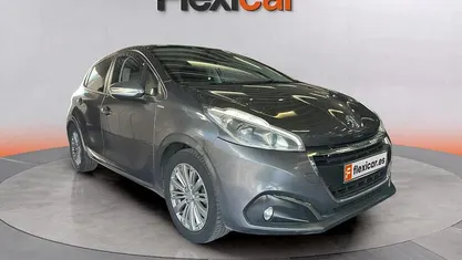 Usado Peugeot 208 Style 82 CV (60 kW) 2018 Utilitario