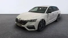 Blanco Usado 2023 Skoda Octavia RS Familiar | 31.990 € (Buen precio)