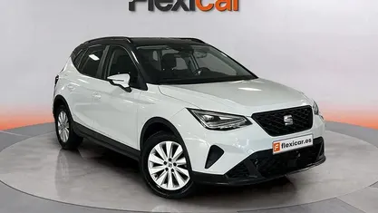 Usado Seat Arona Style 110 CV (80 kW) 2022 SUV