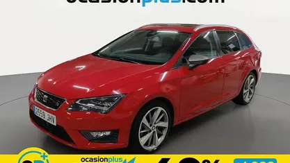 Usado Seat Leon FR 180 CV (132 kW) 2015 Rojo Monovolumen