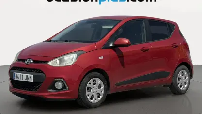 Usado Hyundai i10 GO! 67 CV (49 kW) 2016 Rojo Utilitario