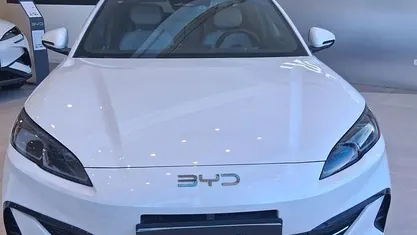 Usado 2025 BYD Seal Comfort Berlina | 34.000 € (Precio justo)