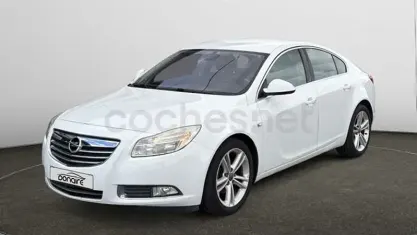Usado Opel Insignia Sport 131 CV (96 kW) 2010 Blanco Berlina
