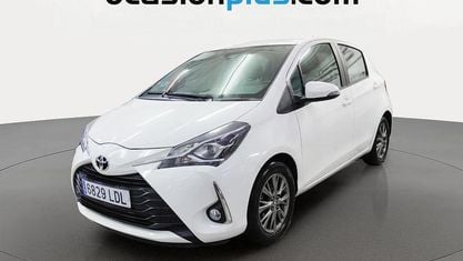 Używany Toyota Yaris Active 69 KM (50 kW) 2019 Biały Hatchback