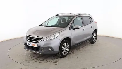 Usado Peugeot 2008 Style 82 CV (60 kW) 2016 Gris SUV