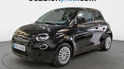 Usado Fiat 500e Action 69 kW (95 CV) 2022 Negro Utilitario