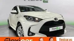 Blanco Usado 2021 Toyota Yaris Hybrid Active Berlina | 19.990 € (Precio justo)