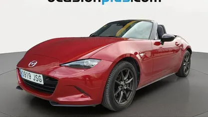 Usado Mazda MX5 Luxury 131 CV (96 kW) 2016 Rojo Descapotable