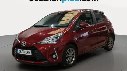 Usado Toyota Yaris Active 111 CV (81 kW) 2019 Blanco Utilitario