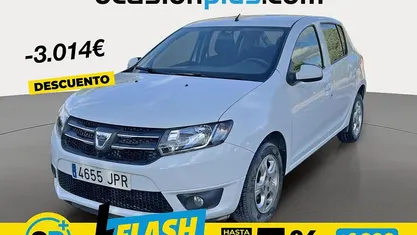 Usado Dacia Sandero Lauréate 90 CV (66 kW) 2016 Blanco Utilitario