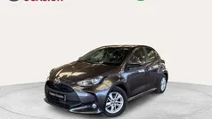 Gris Usado 2024 Toyota Yaris Edition Berlina | 18.090 € (Buen precio)