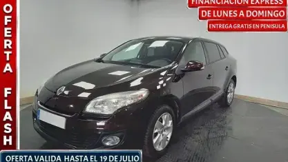 Usado Renault Mégane GrandTour Business 110 CV (80 kW) 2013 Marrón Familiar