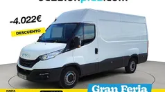 Blanco Usado 2023 Iveco Daily Berlina | 28.190 € (Precio justo)