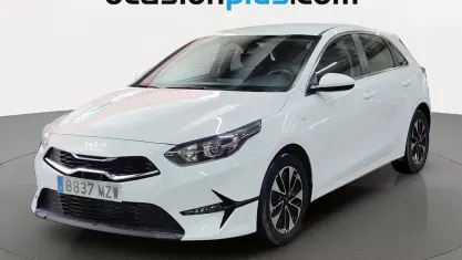 Usado Kia Ceed 101 CV (74 kW) 2025 Blanco Utilitario
