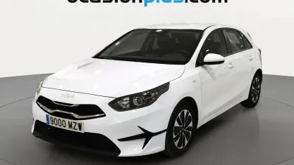 Usado Kia Ceed 101 CV (74 kW) 2025 Blanco Utilitario