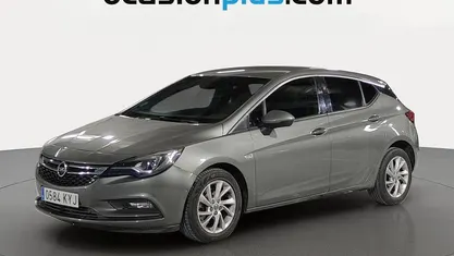 Używany Opel Astra Dynamic 136 KM (100 kW) 2019 Szary Hatchback