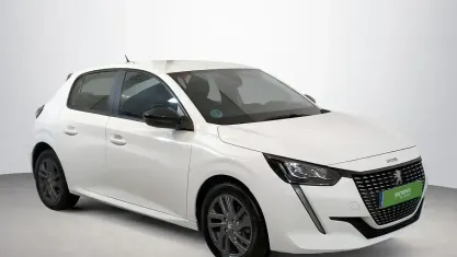 Begagnad Peugeot 208 Active 101 HK (74 kW) 2022 Vit Halvkombi