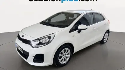 Usado Kia Rio 75 CV (55 kW) 2015 Blanco Utilitario