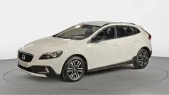 Blanco Usado 2016 Volvo V40 CC Momentum Familiar | 14.990 € (Precio justo)