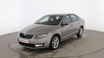 Usado 2014 Skoda Octavia Ambition Utilitario | 9999 € (Precio justo)