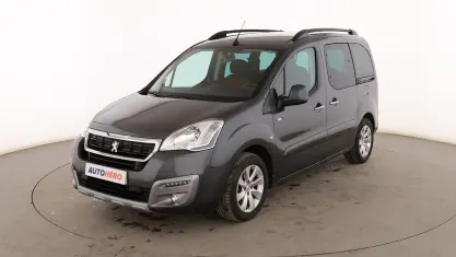Usado Peugeot TePee Style 120 CV (88 kW) 2016 Gris Monovolumen