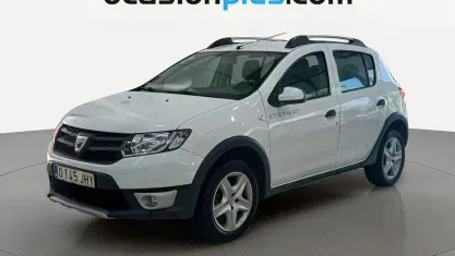 Usado Dacia Sandero Stepway 90 CV (66 kW) 2015 Blanco Utilitario