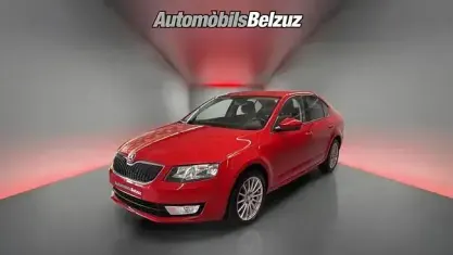 Usado Skoda Octavia Ambition 150 CV (110 kW) 2015 Rojo Familiar