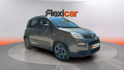Usado Fiat Panda 71 CV (52 kW) 2022 Gris Utilitario