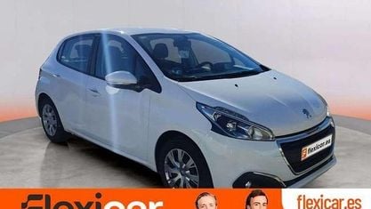 Usado Peugeot 208 Active 82 CV (60 kW) 2019 Blanco Utilitario