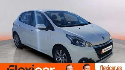 Usado Peugeot 208 Active 82 CV (60 kW) 2019 Utilitario