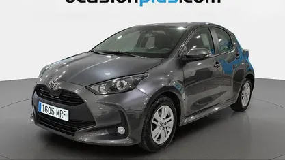 Usado Toyota Yaris Edition 125 CV (91 kW) 2024 Gris Utilitario