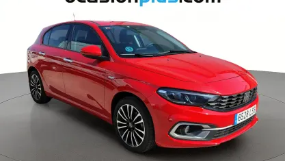 Usado Fiat Tipo Life 101 CV (74 kW) 2021 Rojo Berlina