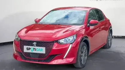 Używany Peugeot e-208 Allure 100 kW (136 KM) 2021 Czerwony Hatchback