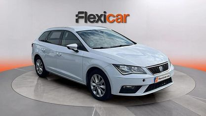Käytetty Seat Leon Style 116 HP (85 kW) 2019 Valkoinen Sedan