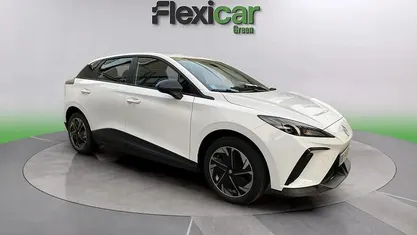 Usado MG MG4 EV 125 kW (170 CV) 2023 Blanco Utilitario