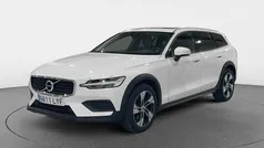 Blanco Usado 2022 Volvo V60 CC Familiar | 31.728 € (Buen precio)