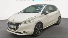 Usado 2014 Peugeot 208 Allure Utilitario | 6390 € (Buen precio)