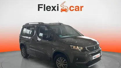 Usado Peugeot Rifter GT 131 CV (96 kW) 2023 Gris Monovolumen