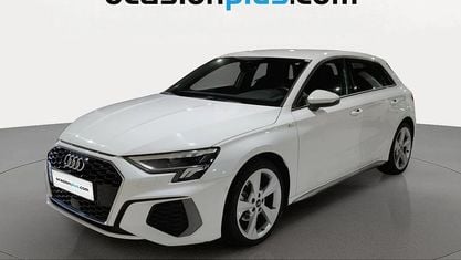 Używany Audi A3 Sportback S-Line 150 KM (110 kW) 2023 Biały Hatchback